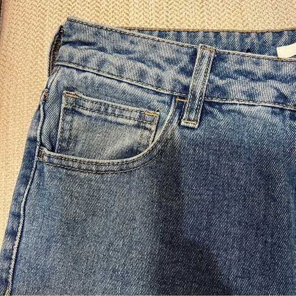 Pacsun size 28 Mom Jean shorts - Picture 2 of 12